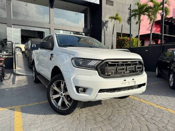 FORD RANGER 3.2 XLT 4X4 CD 20V DIESEL 4P AUTOMÁTICO FORD RANGER 3.2 XLT 4X4 CD 20V DIESEL 4P AUTOMÁTICO